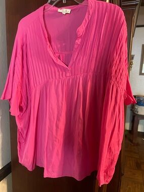 eesome Bright Pink Pleated V-Neck Tunic Top